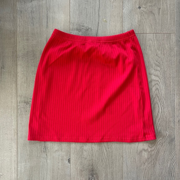 PrettyLittleThing Red Ribbed Skirt Small - Picture 3 of 3